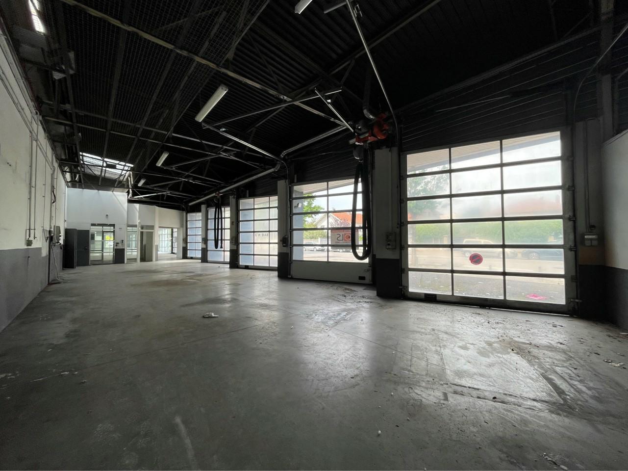 Local d'activité Vénissieux 1680m² Location local d'activité Vénissieux Rhône OLACT2109532 12